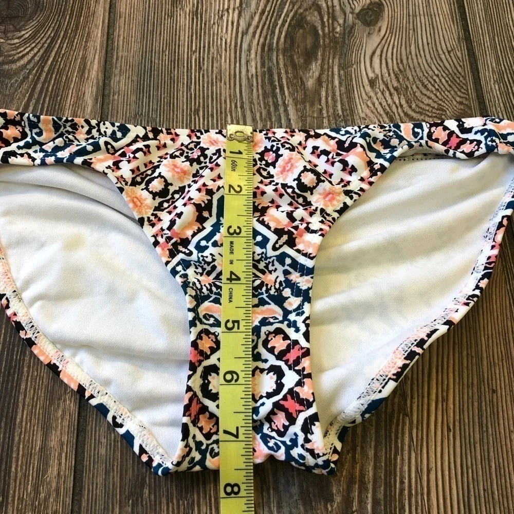 Xhilaration Black & Pink Pattern Scrunch Bottom